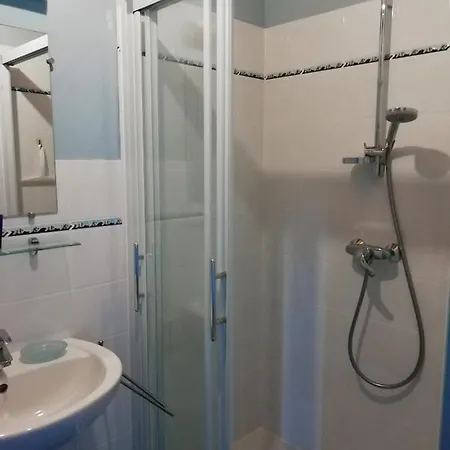 Oda ve Kahvaltı Killari Mézens